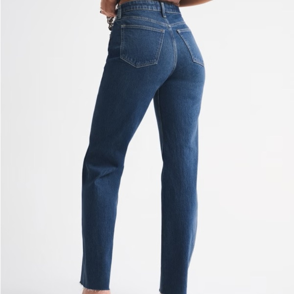 Abercrombie & Fitch Women's Curve Love High Rise 90s Relaxed Frayed Hem Jean - Picture 5 of 10